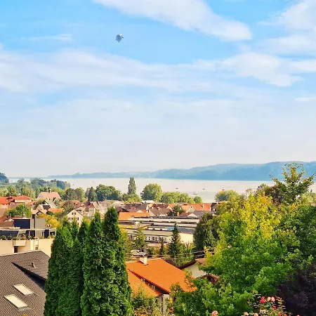 Ferienwohnung Seeliebe Bodensee Mit Wunderschoener Seesicht & Terrasse Bodman-Ludwigshafen Exterior photo